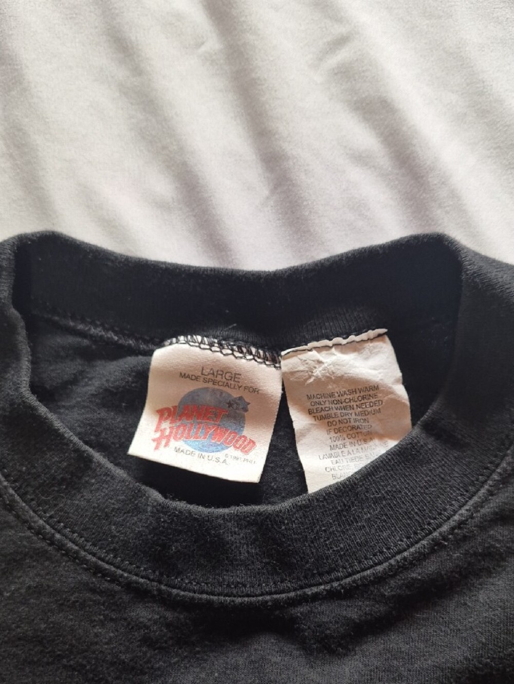 Vintage 90's Planet Hollywood Vancouver Black Graphic Tee - Men's Short Sleeve - Picture 2 of 10
